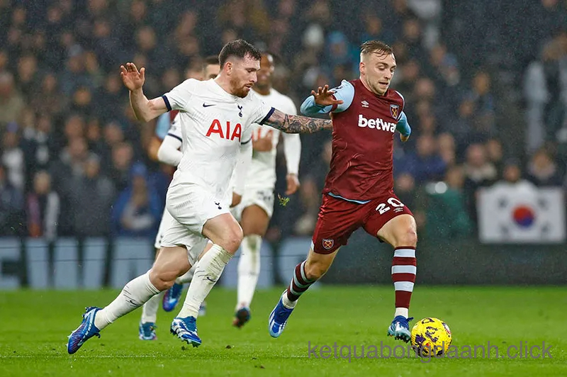 Everton và West Ham gây chấn động Premier League