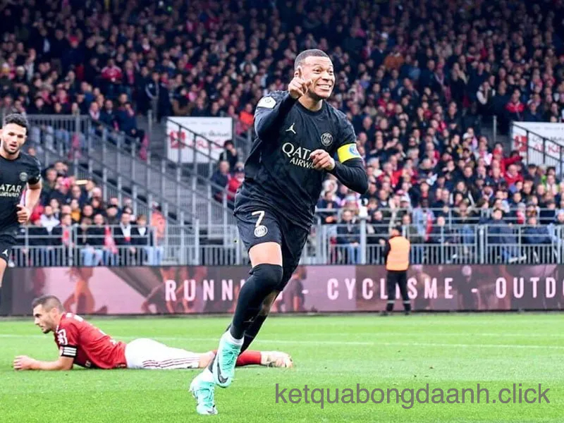 PSG suýt thua cũng vì chiến thuật do xoay tua